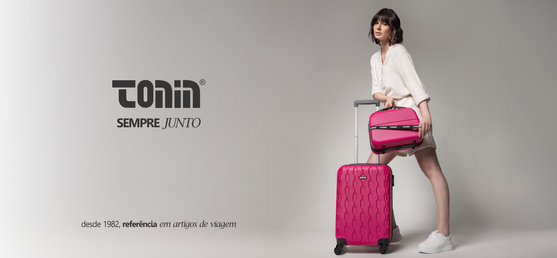 frasqueira e mala rosa